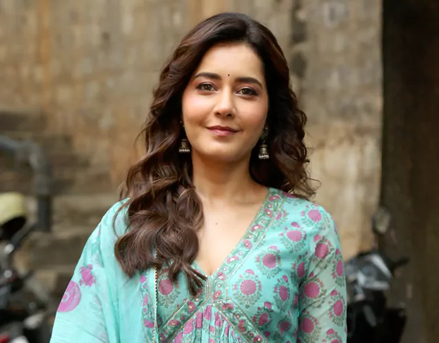 Raashi Khanna Interview Photos
